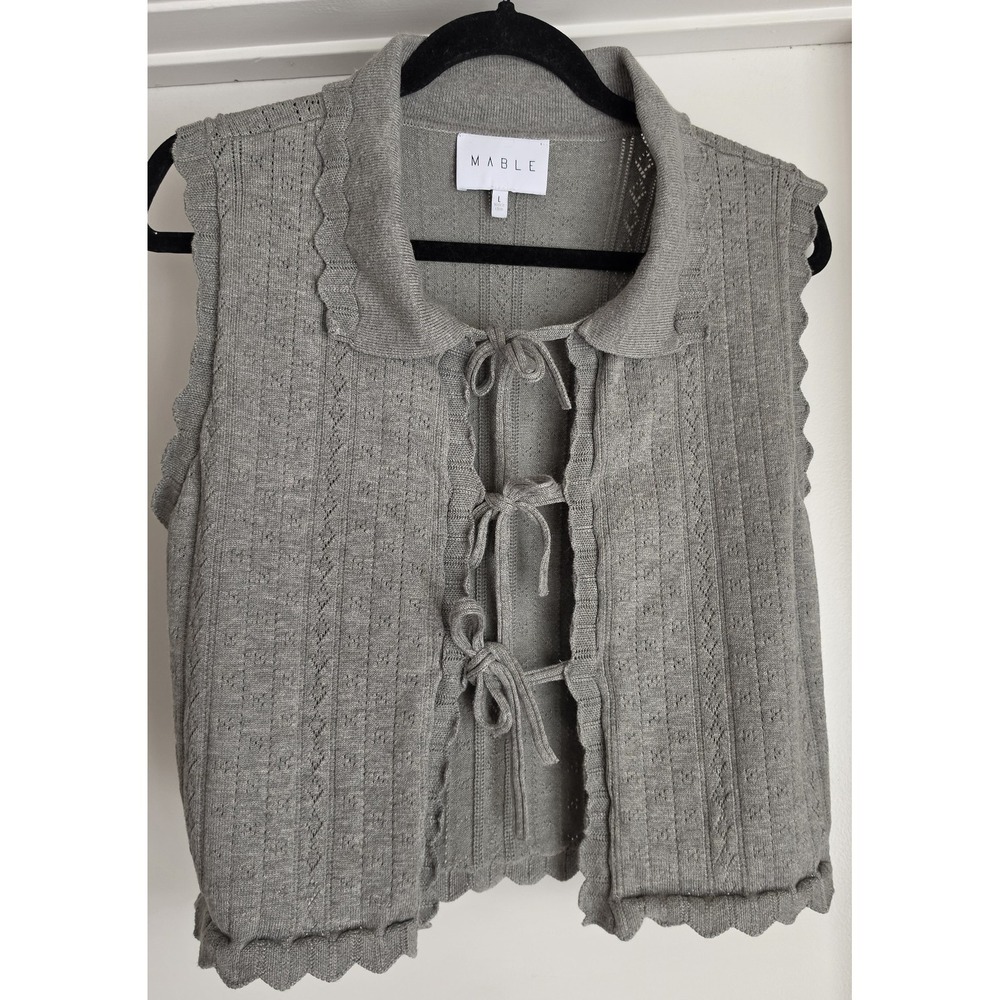 Mable Women's Sweater Vest Size L Gray‎ Front Ties Bows Ruffles Knit